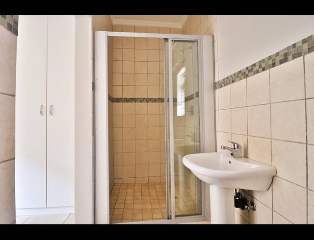 2 BEDROOM FLAT SOLD IN VILLIERIA